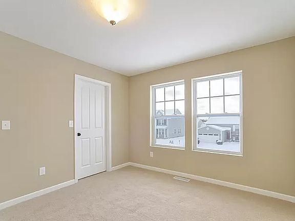 4th image of 10152 Castle Creek Cir