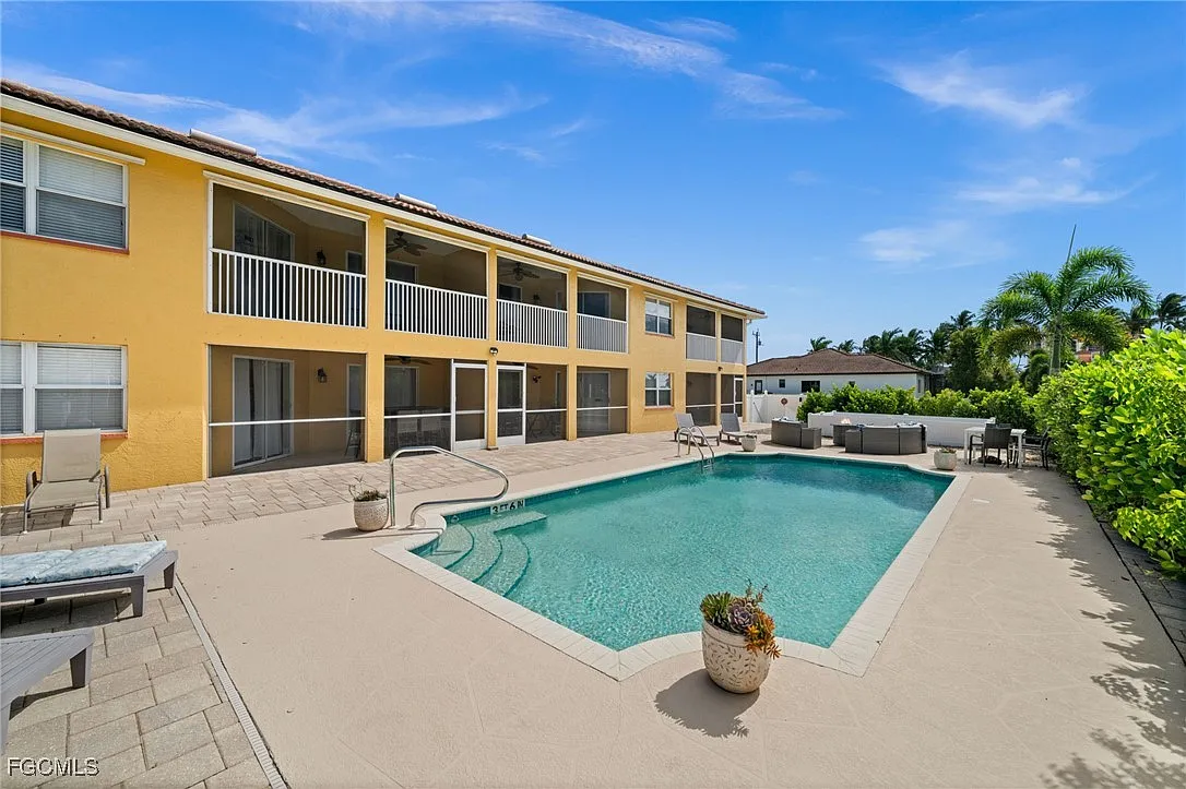 2 bed, 2.0 bath, 1248 sqft, $2,500 — Photo 1