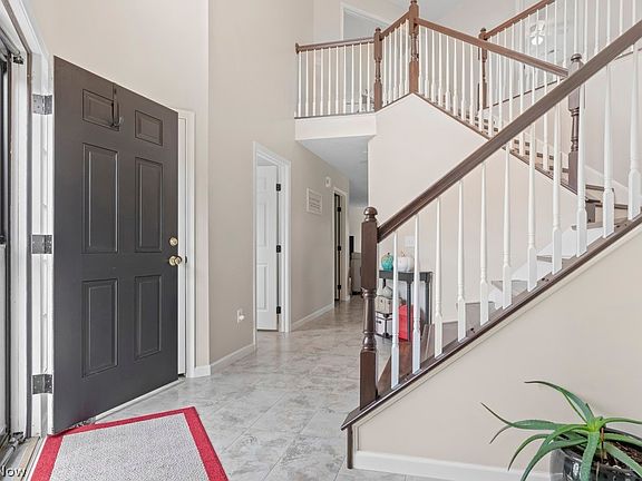 4th image of 7769 Hill Ct