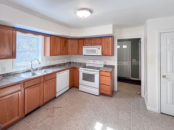 2nd image of 43 Adams Way