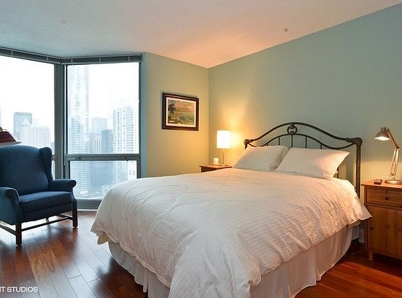 4th image of 195 N Harbor Dr APT 3207
