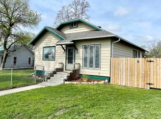514 Penn St, Cambridge, NE 69022