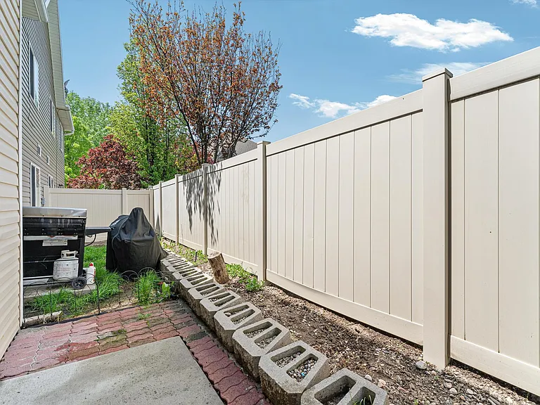 1264 W Bridlewood Loop — Photo 18