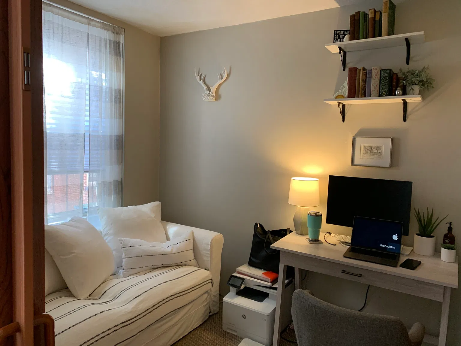 1 bed, 1.0 bath, $2,000 — Photo 1