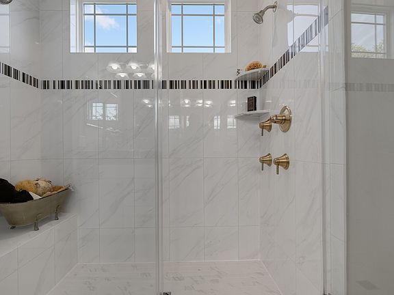 Large primary shower