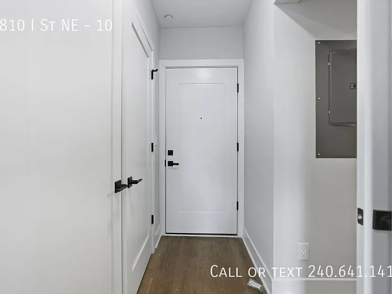 1810 I St NE #10 — Photo 3