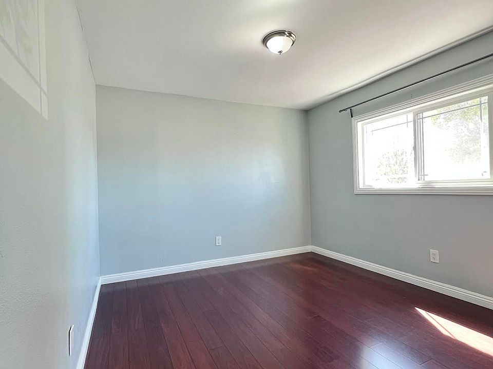 1st image of 5731 Castle Dr #3