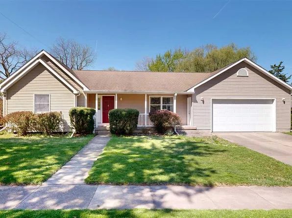 1017 5th Ave, Iowa City, IA 52240