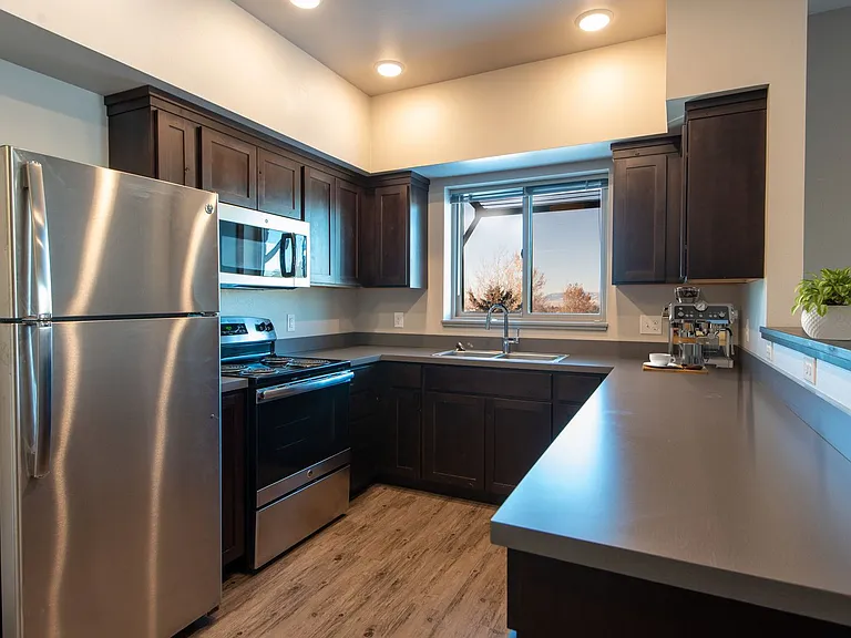 Spanish Peak Apartments — Photo 10