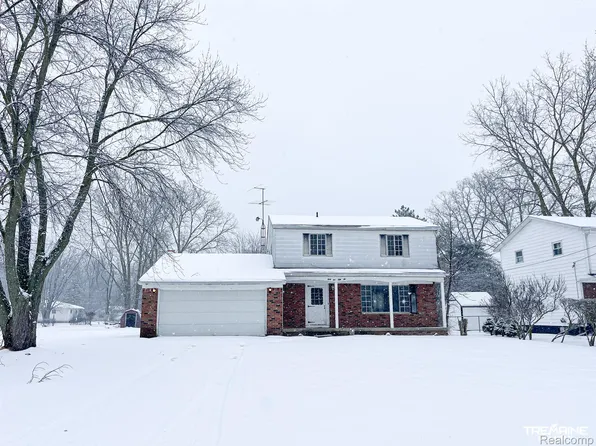 3156 Moody Ct, Flint, MI 48504