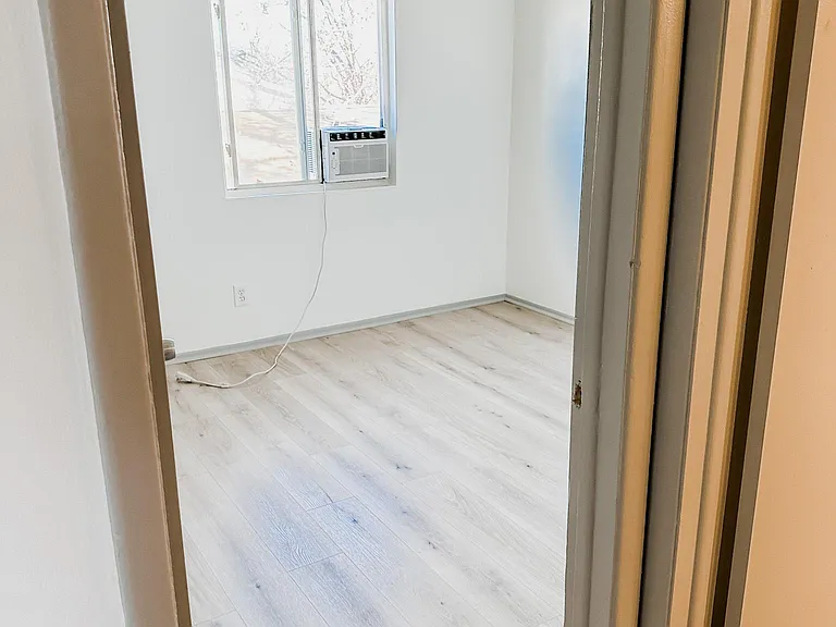 3335 Benton St #7 — Photo 5