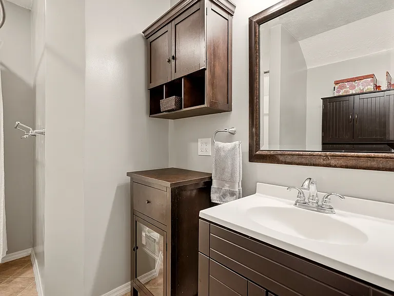 1303 S Ash St — Photo 22