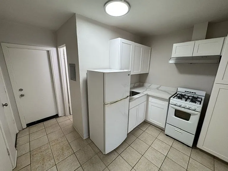 1405 W Clarendon Ave — Photo 14