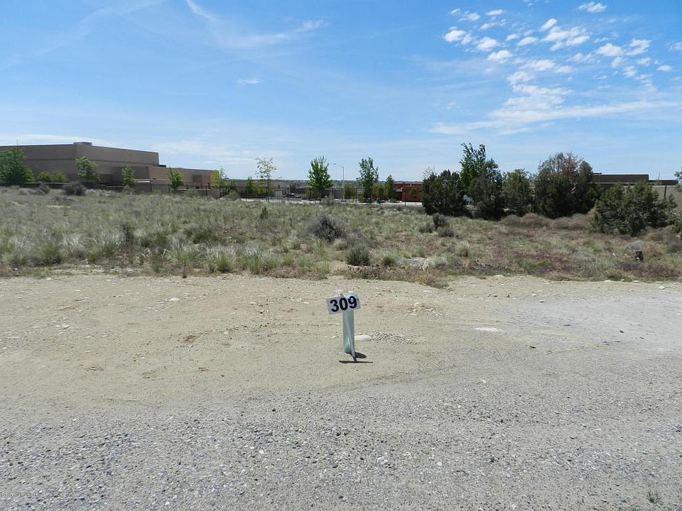 2nd image of 6431 Castle Rock Ct