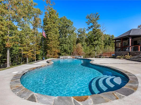 18 Kent Dr, Bella Vista, AR 72714