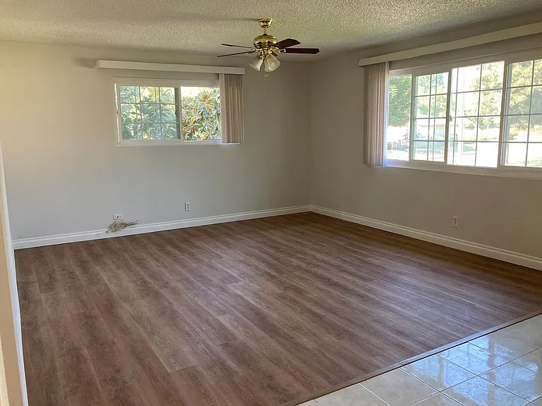 9473 Mills Ave #3 — Photo 9