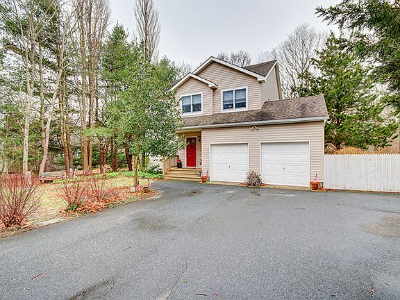 2nd image of 98 Fort Pond Blvd
