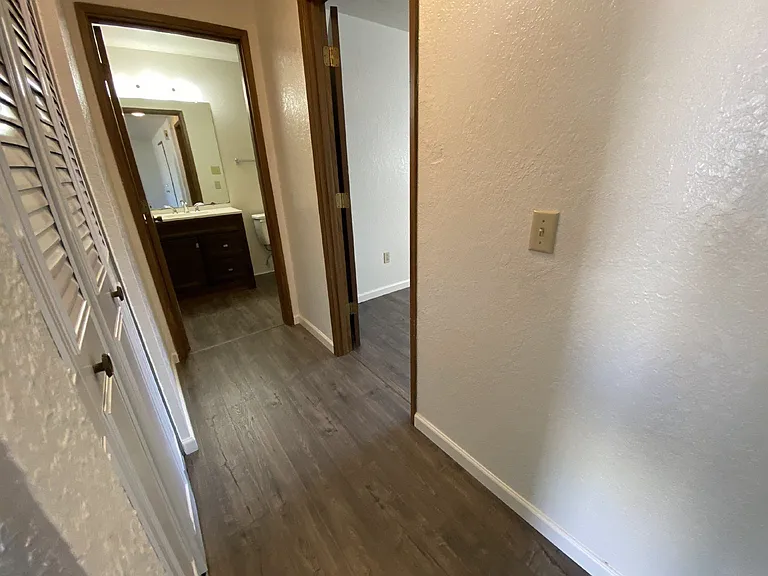 146 NE Atkinson Ct #22 — Photo 8