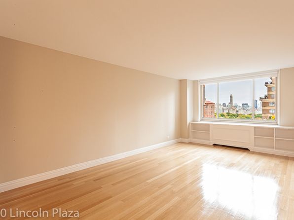 30 W 63rd St APT 15R