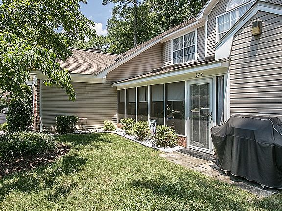 4th image of 872 Gleneagles Dr