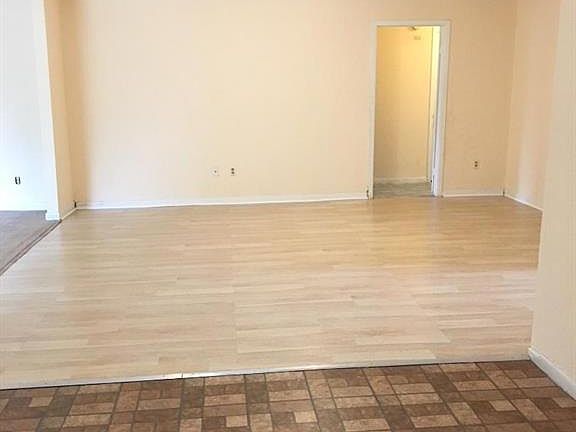 4th image of 11742 Teaneck Dr