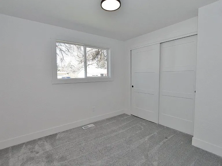 2840 N Arthur St — Photo 22