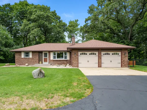 10144 Paw Paw Lake Dr, Mattawan, MI 49071