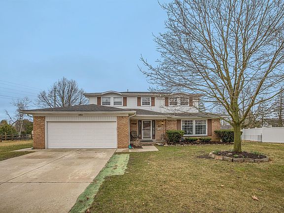 2nd image of 590 Forestbrooke Ct