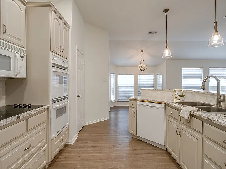3212 Riverwood Dr — Photo 15