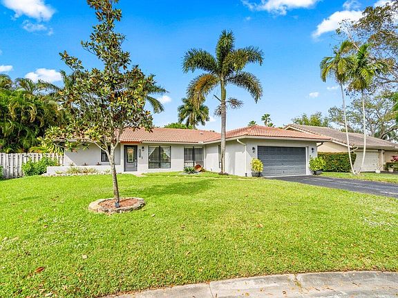 3rd image of 11527 NW 40th Street