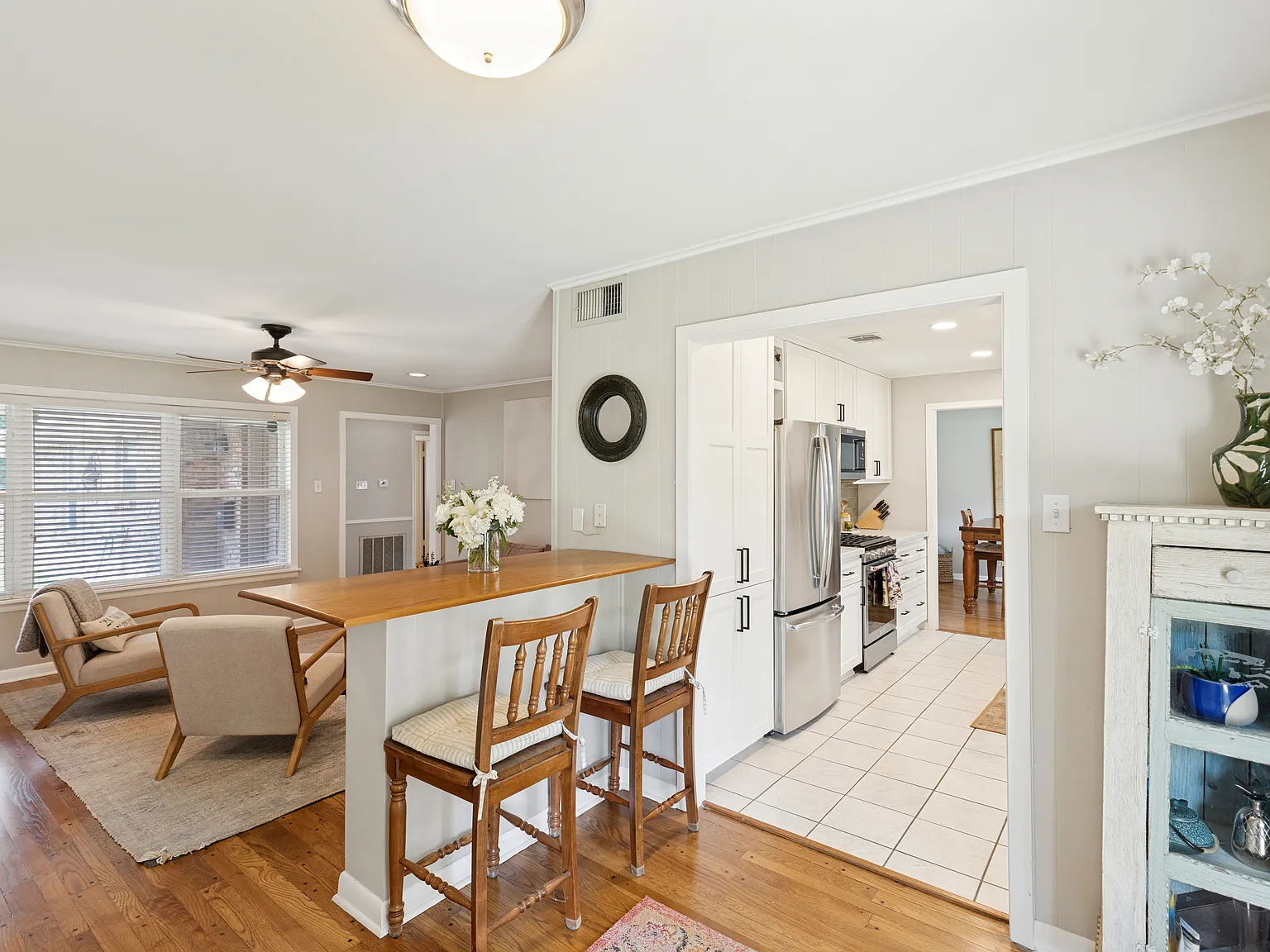 3 bed, 1710 sqft, $2,900 — Photo 3