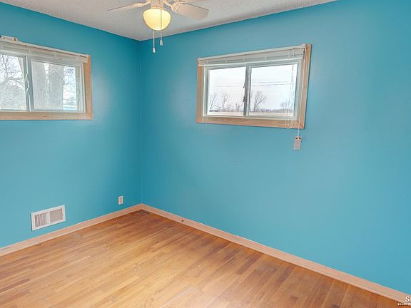 4th image of 2072 Harold Ave