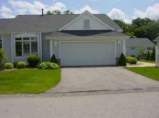 284 Shoreside Drive North SE, Grand Rapids, MI