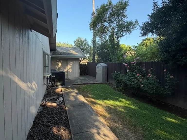 6337 Lincoln Ave — Photo 22