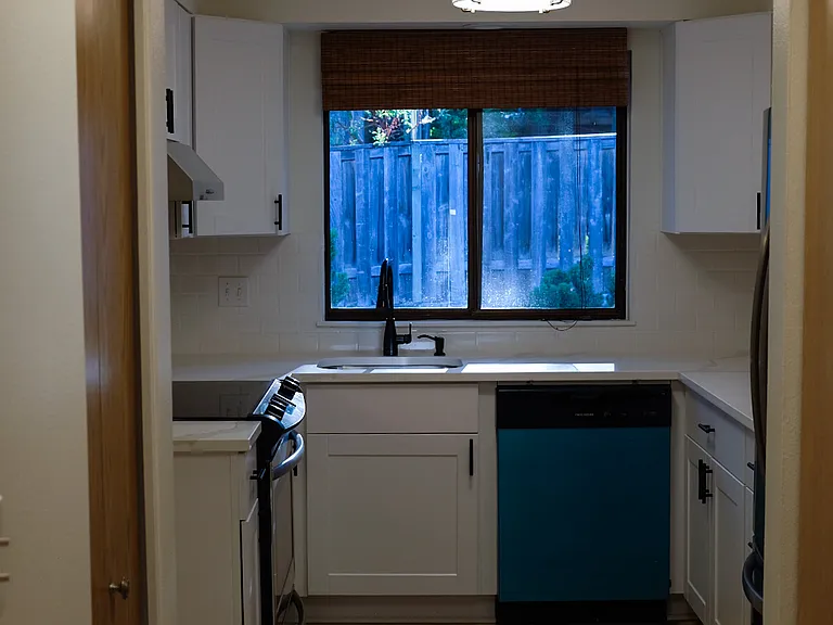 15258 SW Barcelona Ct — Photo 10