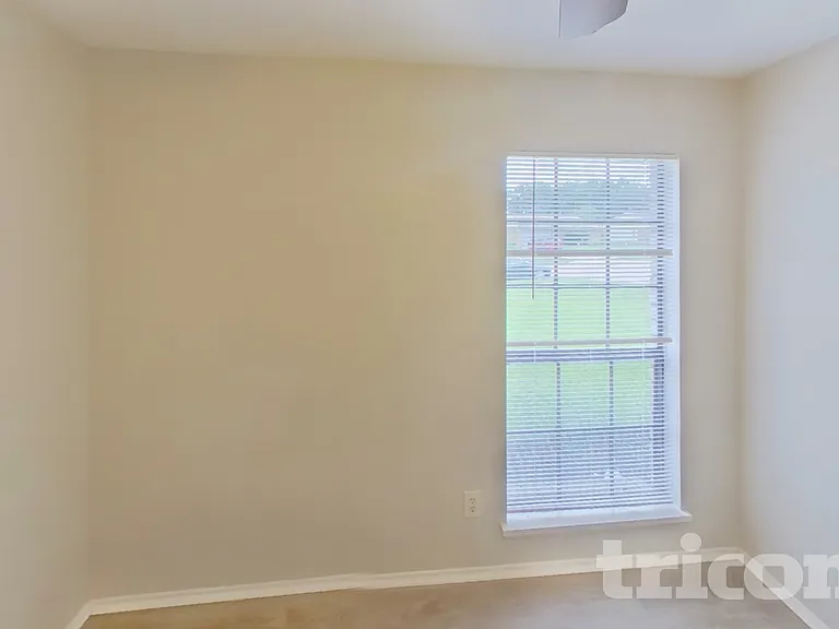 332 Rockcrest Dr — Photo 10