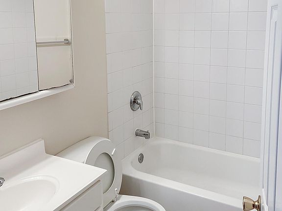 5th image of 2537 N Lincoln Ave #2