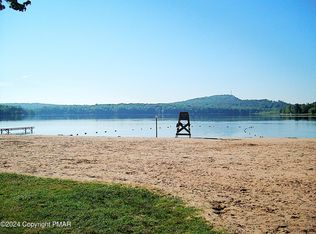103 Iowa Trl, Pocono Lake, PA