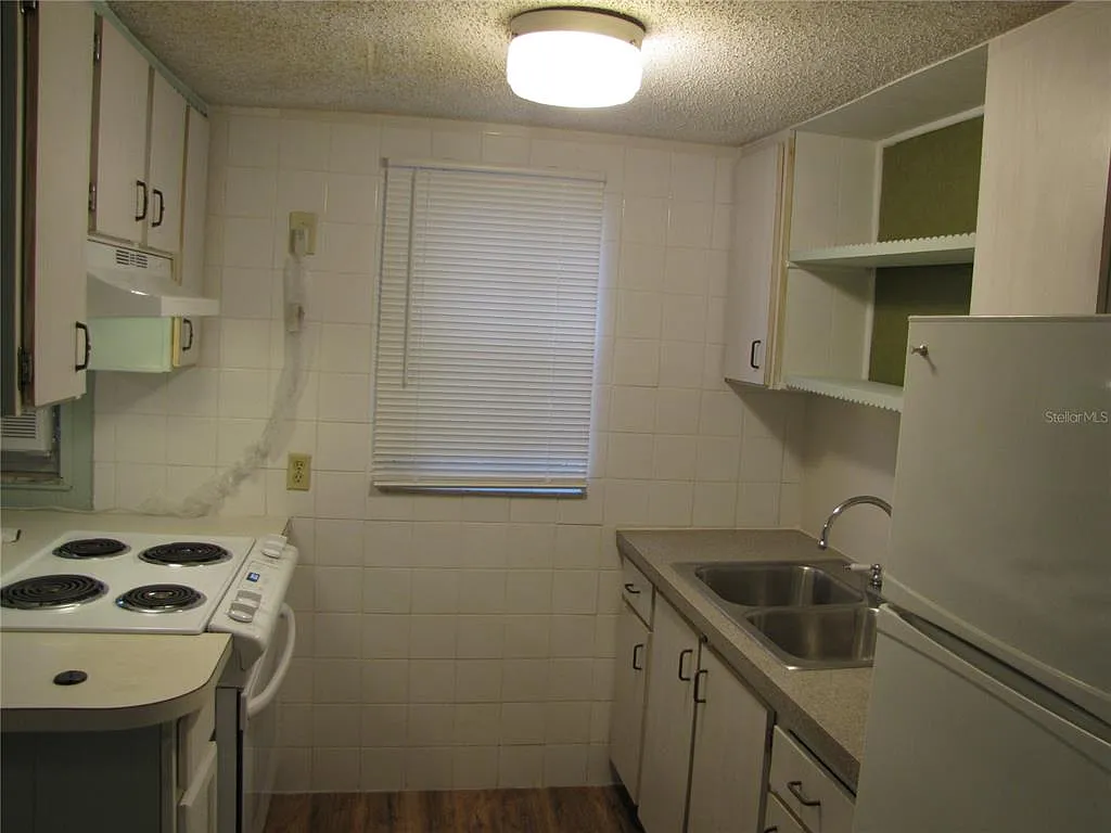 1 bed, 1.0 bath, 400 sqft, $1,100 — Photo 4