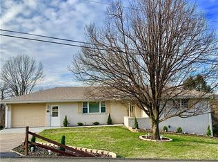204 Grandview Dr, Uniontown, PA 15401