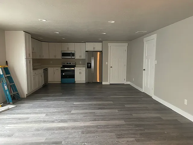 2 bed, 1300 sqft, $1,600 — Photo 4