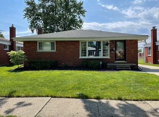 28907 Grant St, Saint Clair Shores, MI 48081
