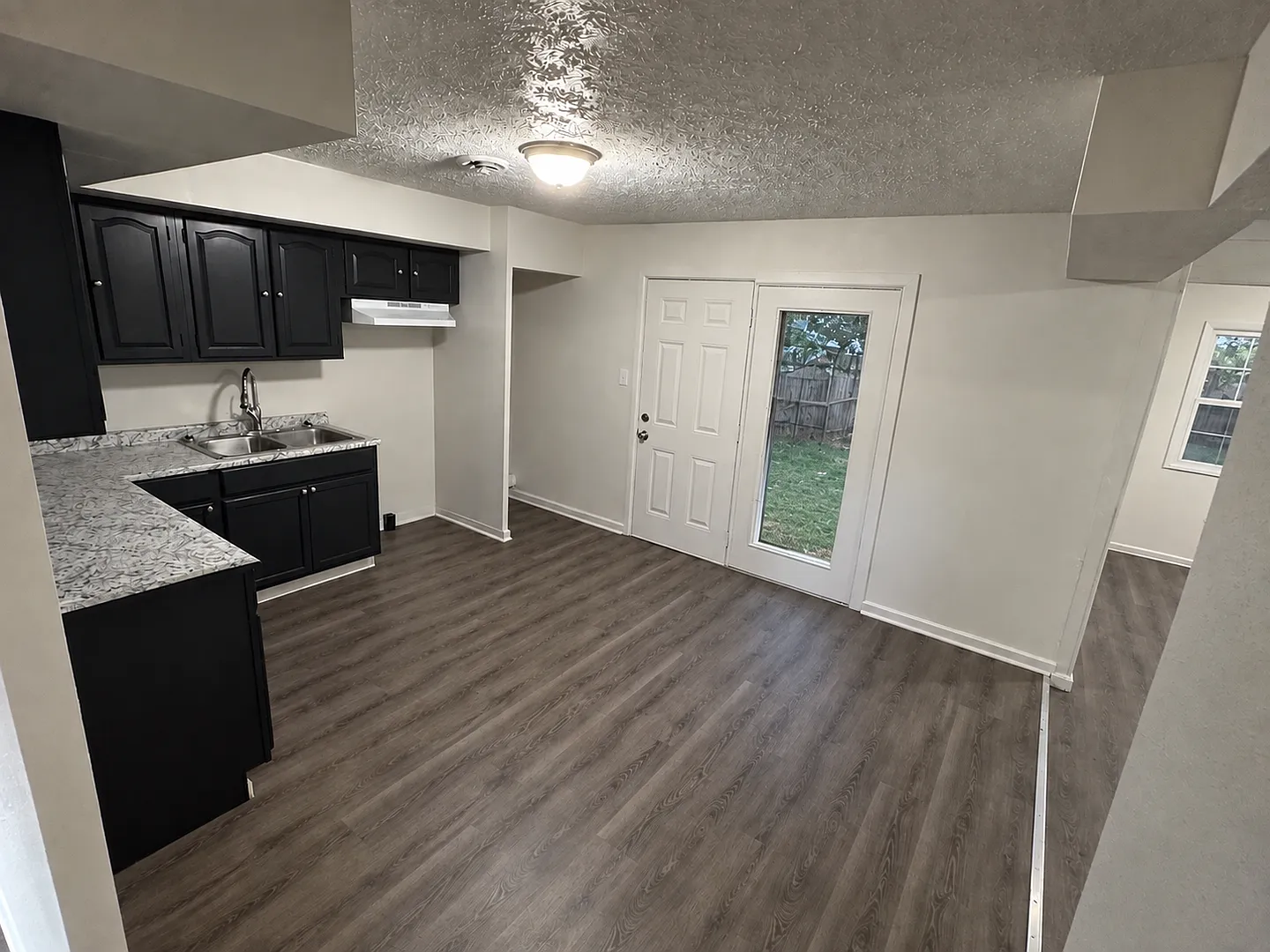 For Lease — Photo 2