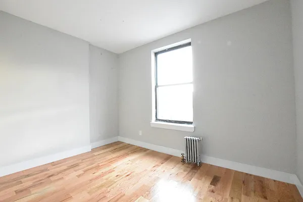 Rented by Clove Realty LLC | media 3