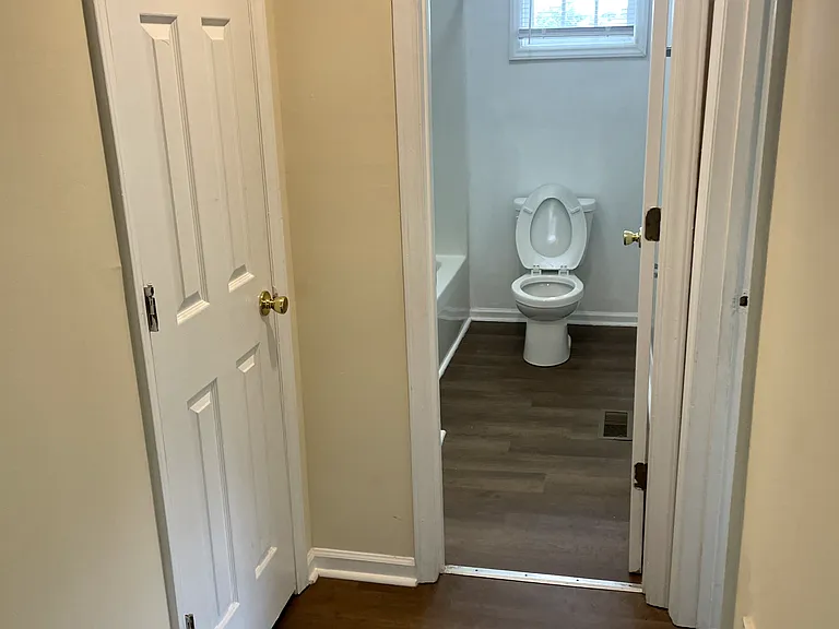 103 N Whitley St #1 — Photo 6
