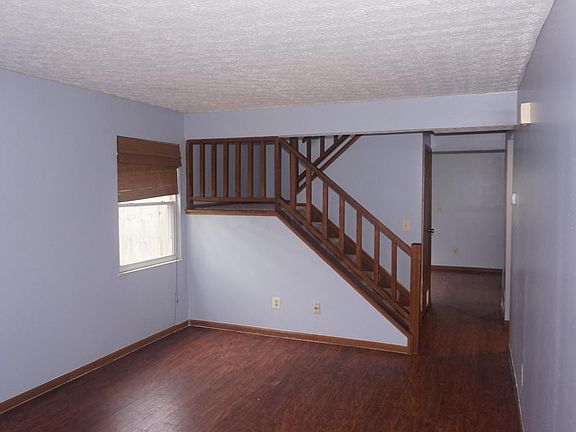 4th image of 4844 Briston Dr