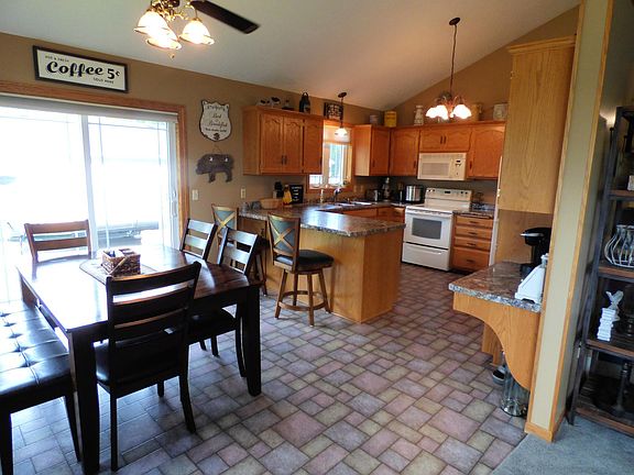 5th image of 6036 322nd St