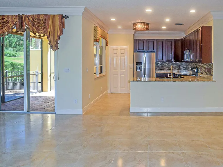 10160 SW Canossa Way — Photo 13