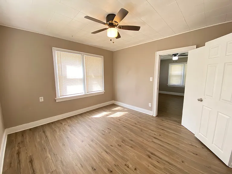 1345 SW 27th St — Photo 10