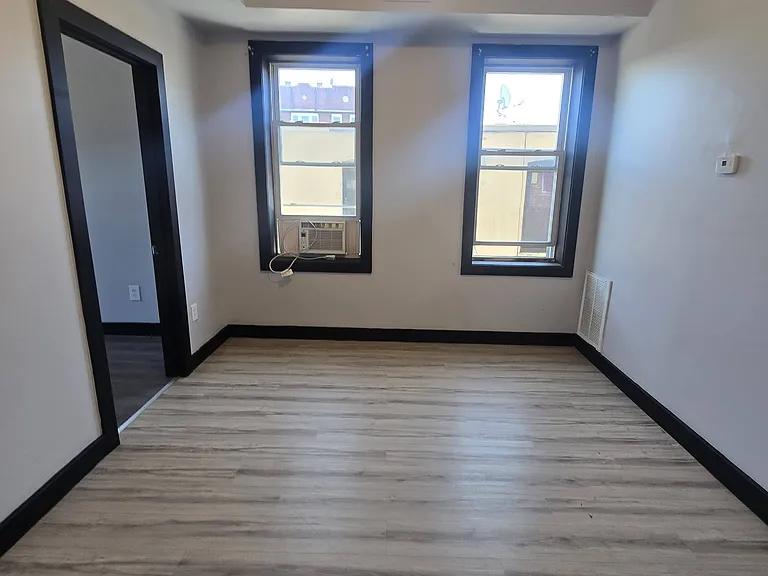 122 Wade St #8 — Photo 1